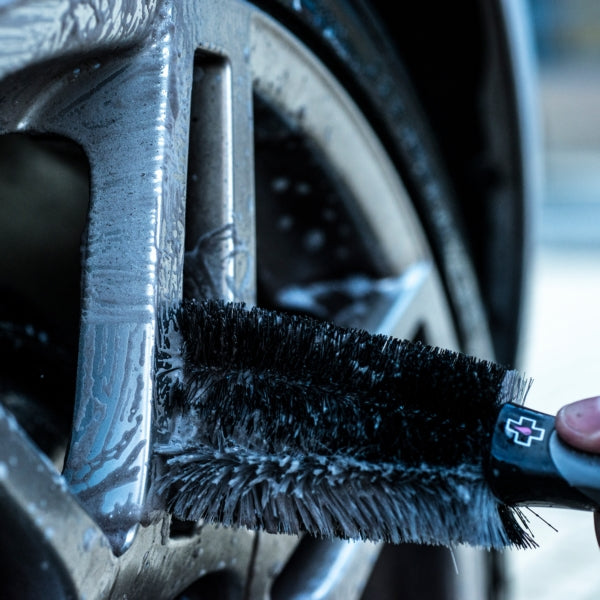 Muc-Off Wheel & Spoke Cleaning Brush