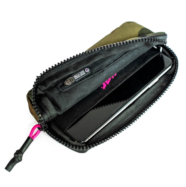 Muc-Off Essential Case