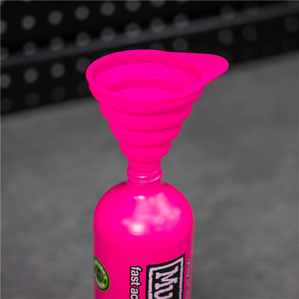 Muc-Off Silicone Funnel