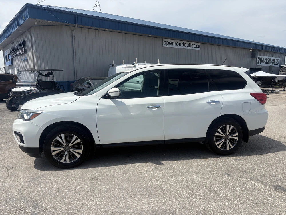 Nissan 2017 Pathfinder
