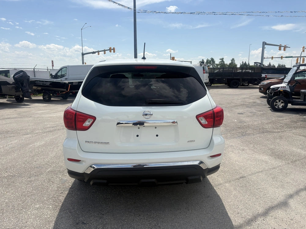 Nissan 2017 Pathfinder