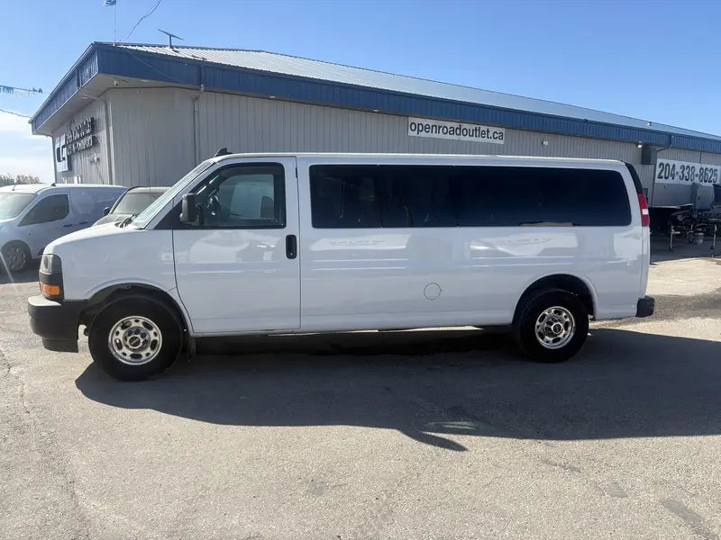 GMC Savana 3500 LS 2021