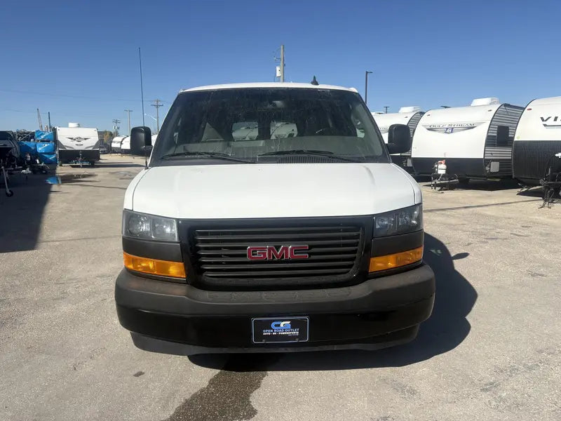 GMC Savana 3500 LS 2021