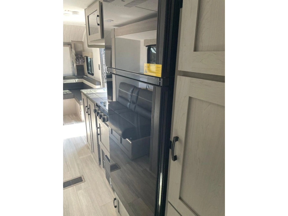 Coachmen 2023 Viking 252DBUS