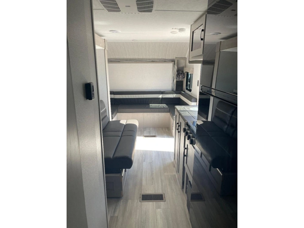 Coachmen 2023 Viking 252DBUS