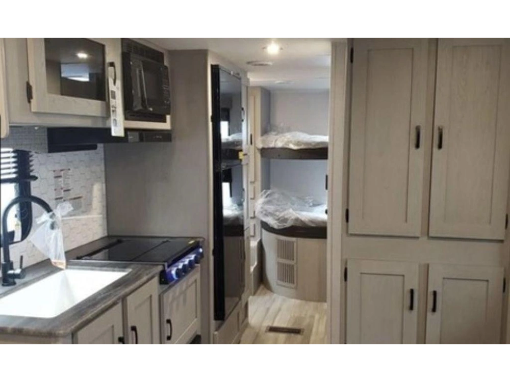 Coachmen 2023 Viking 252DBUS