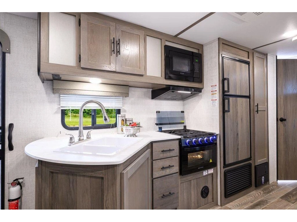 Gulf Stream 2025 Envision 28BBS