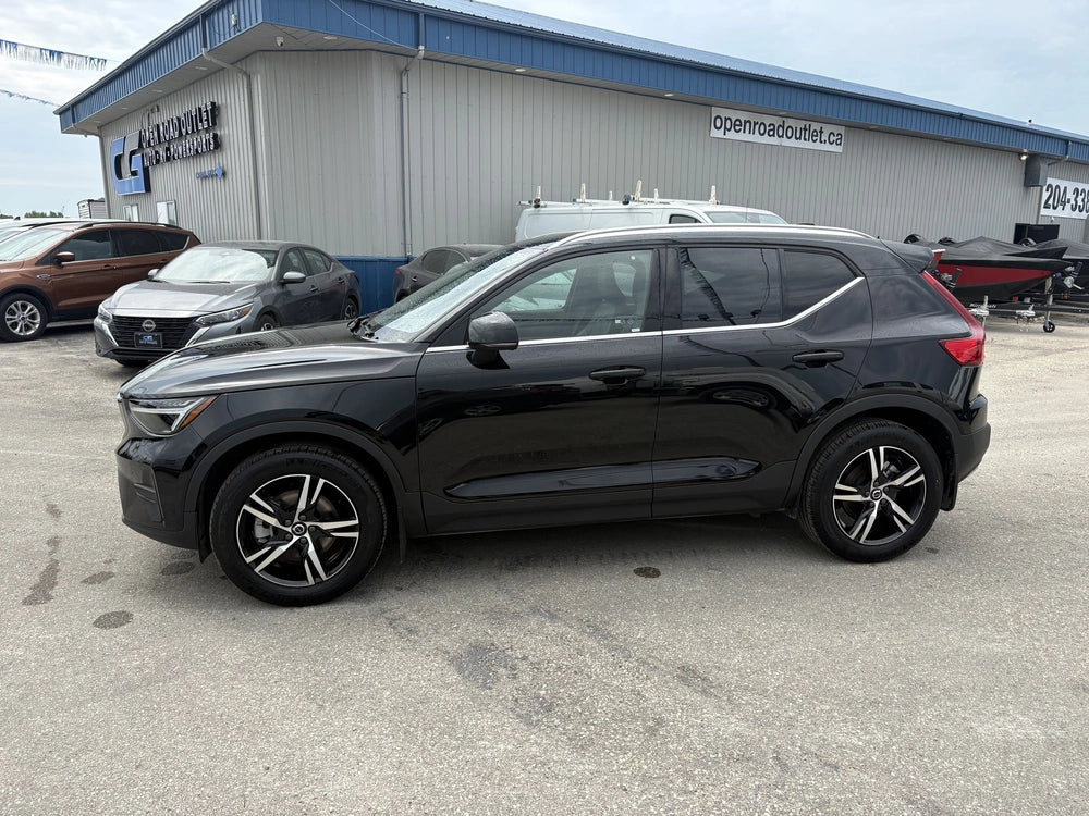 Volvo 2025 XC40