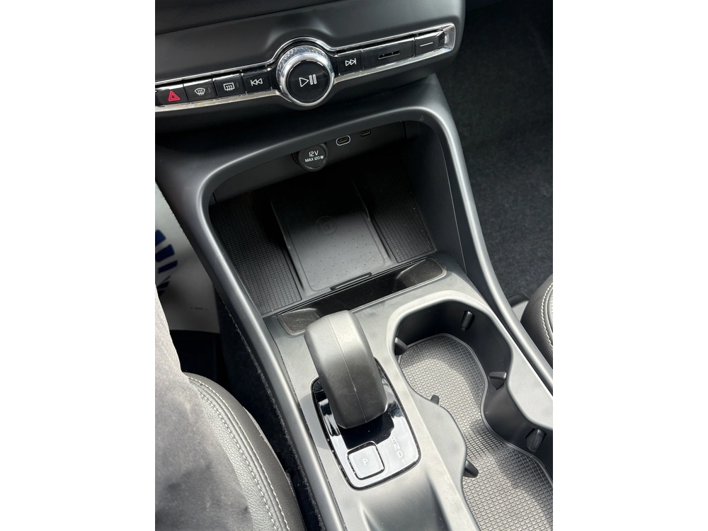 Volvo XC40 2025