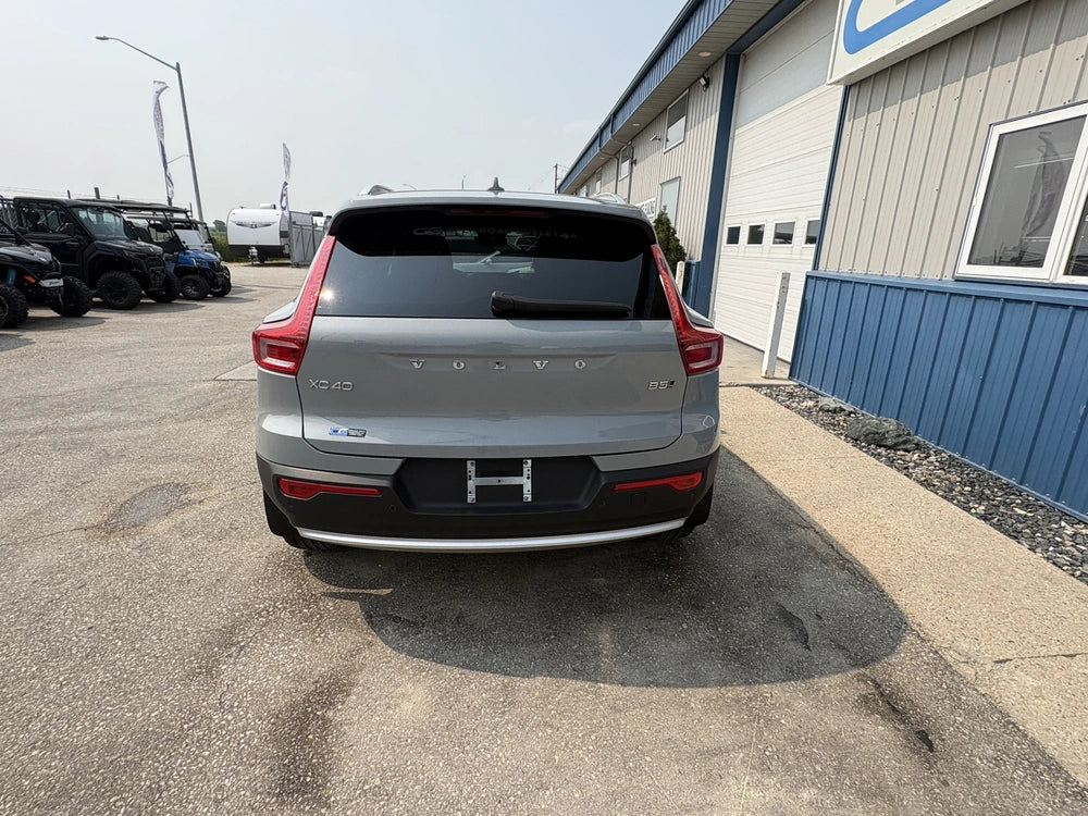 Volvo 2025 XC40