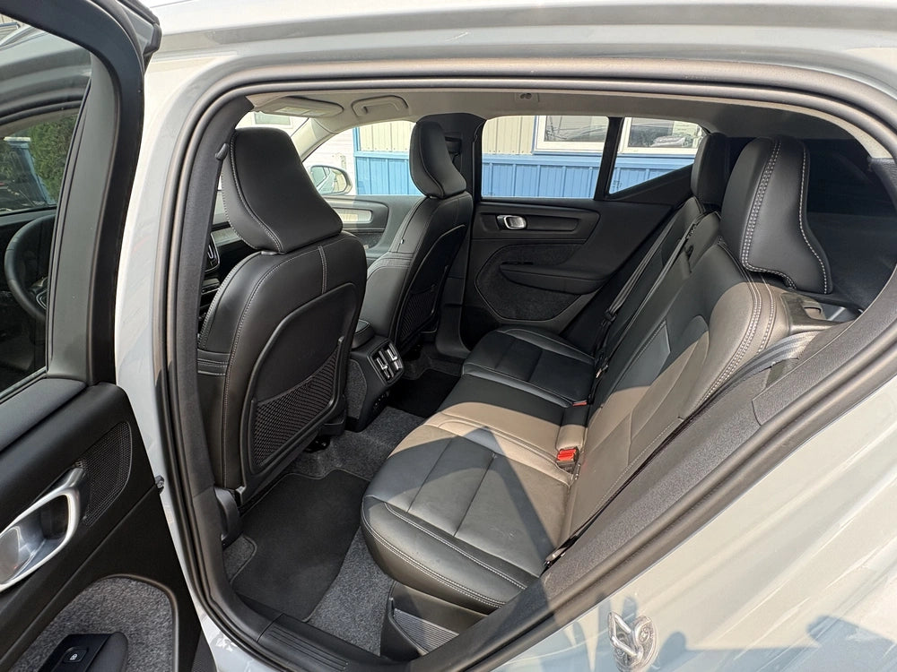Volvo 2025 XC40