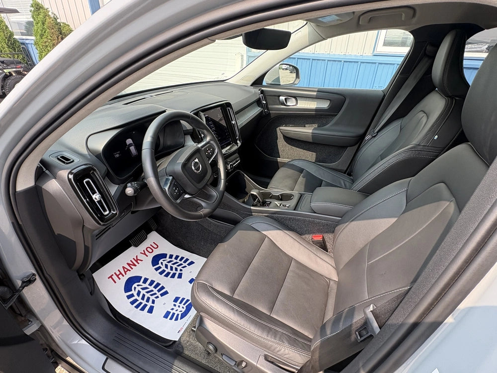 Volvo 2025 XC40