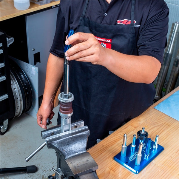 DRC/ZETA/UNIT Tool Rear Shock Bulbing Plate