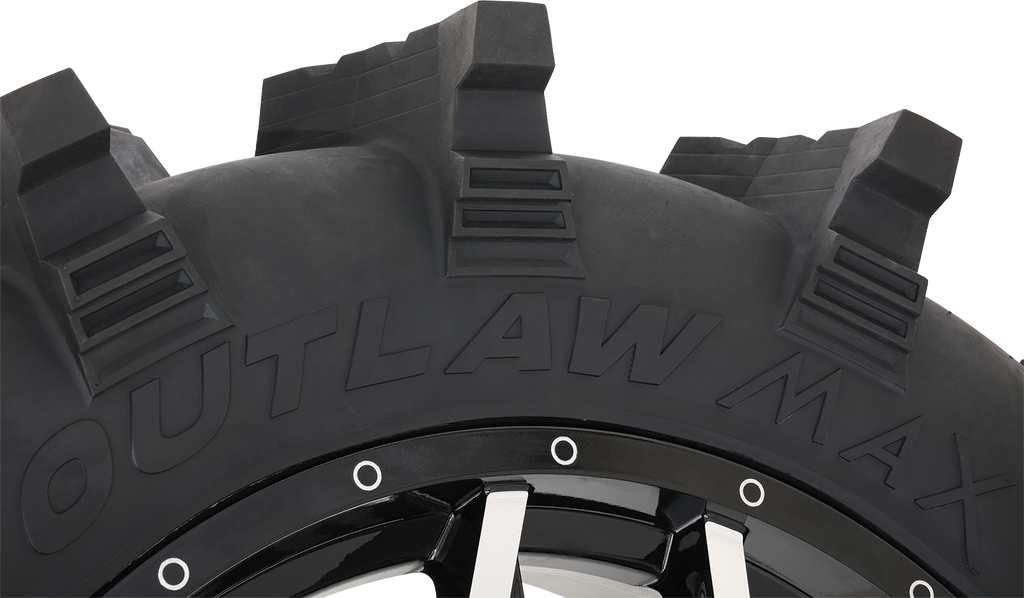 Outlaw Max Tire