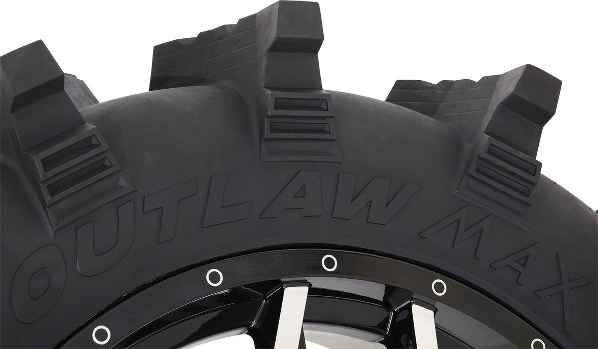 Outlaw Max Tire