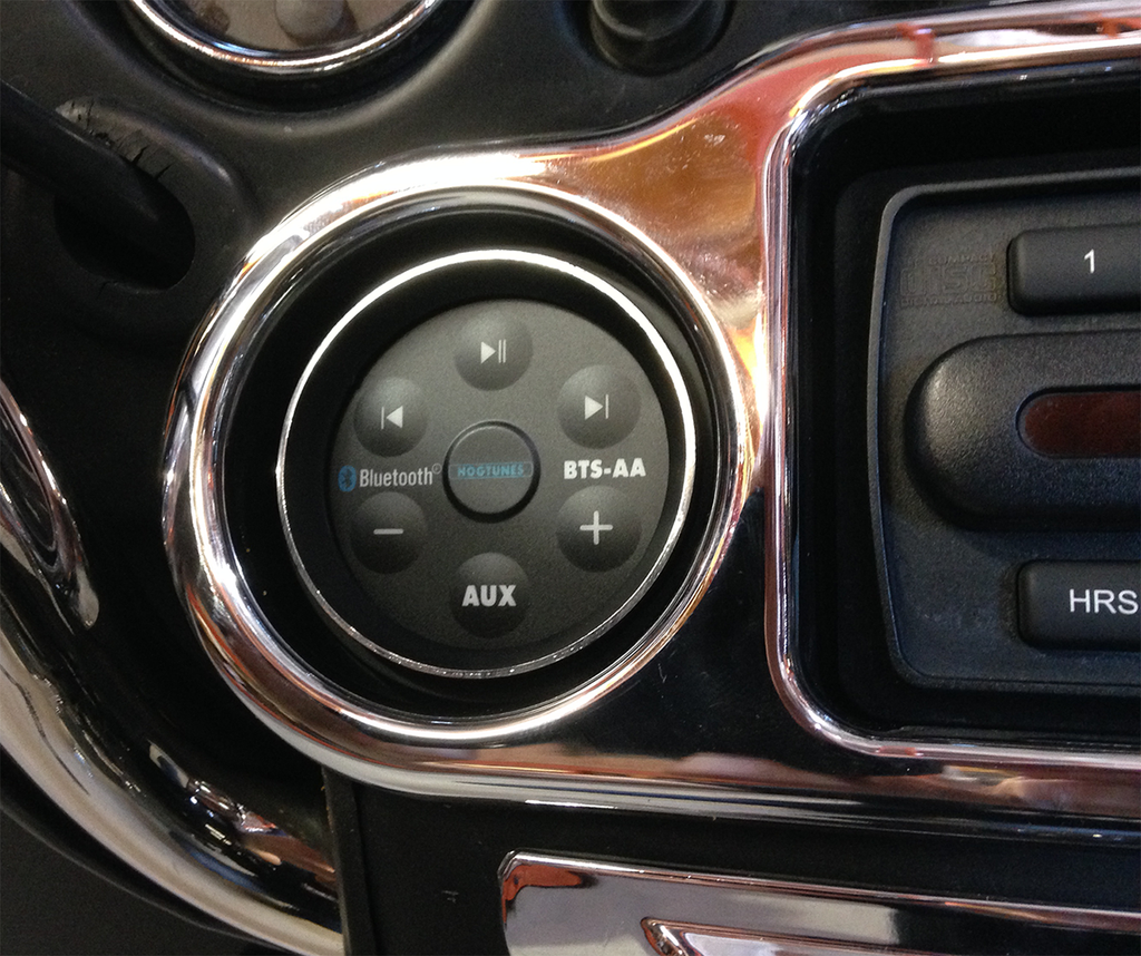 In-Fairing Bluetooth® Music Receiver/Controller