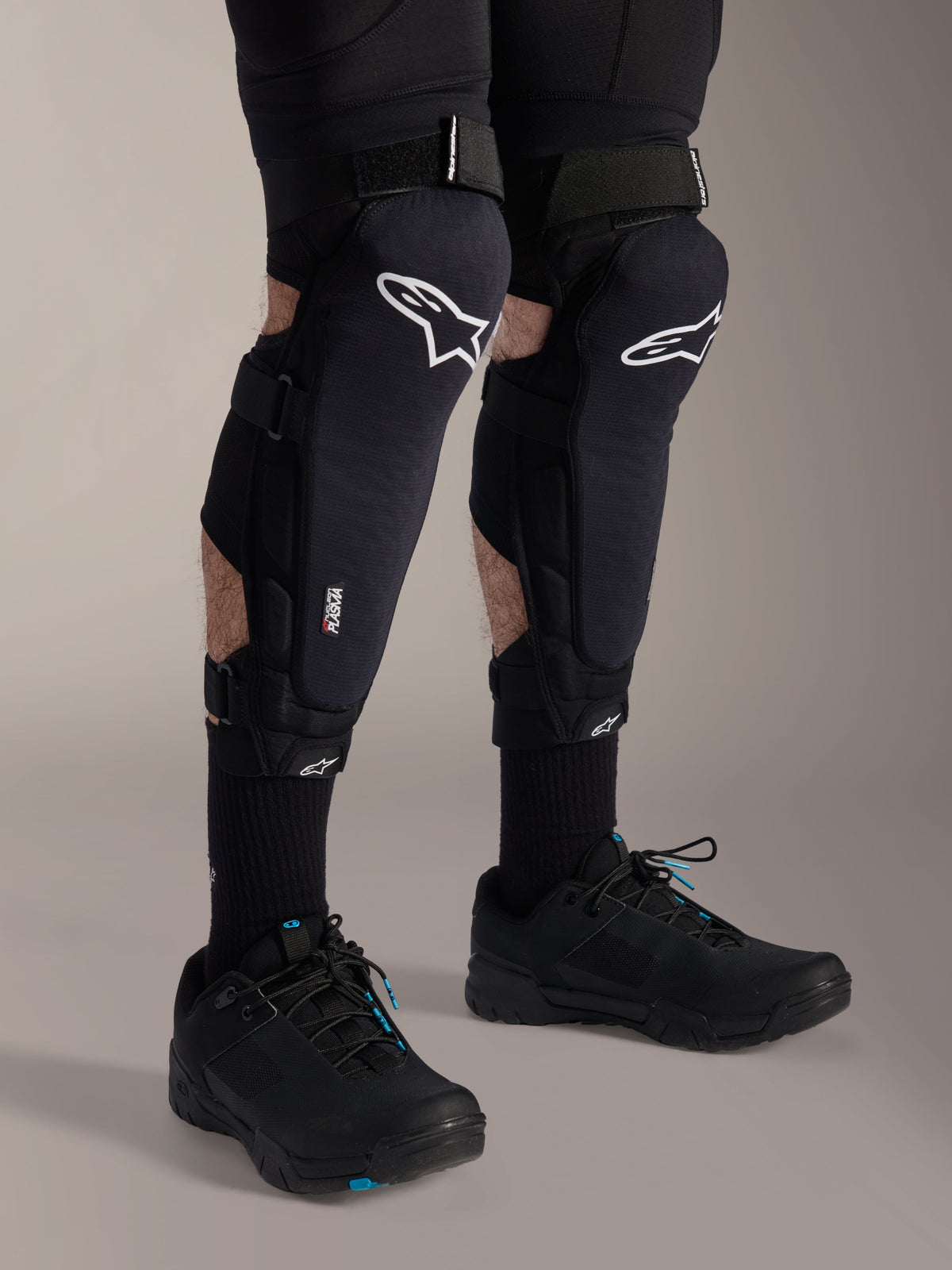 A-Impact Plasma Pro Knee Protector - Bk/Wt -