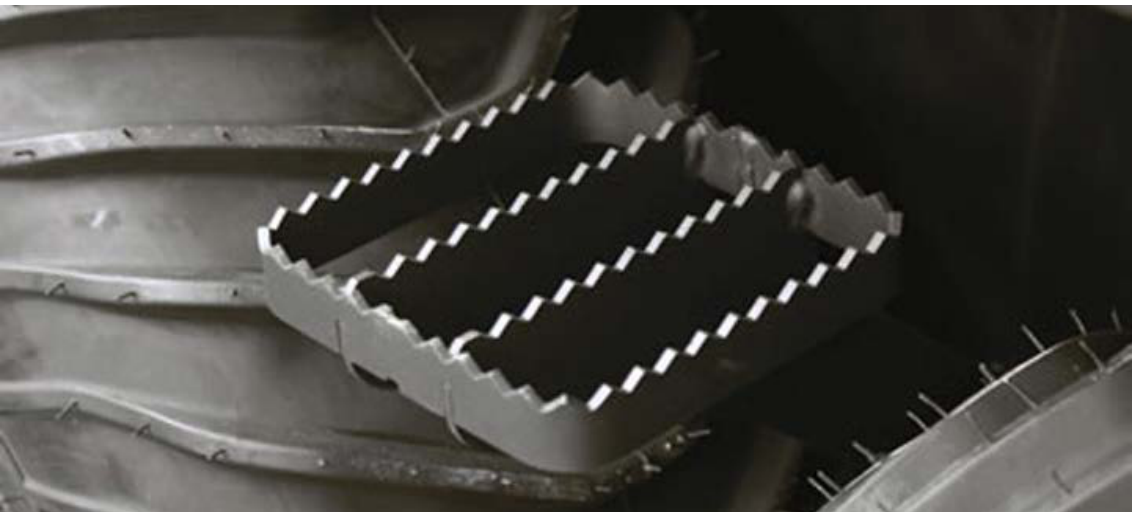 Argo Side Entry Step Frontier