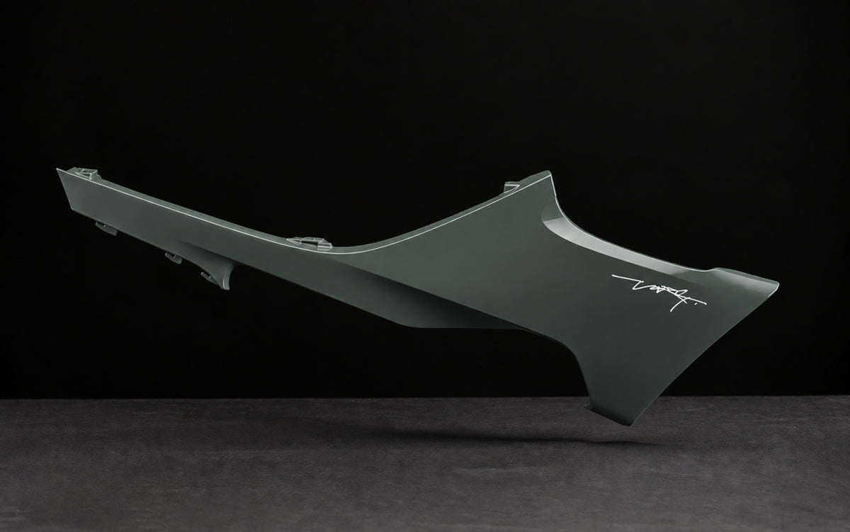 Front right spoiler