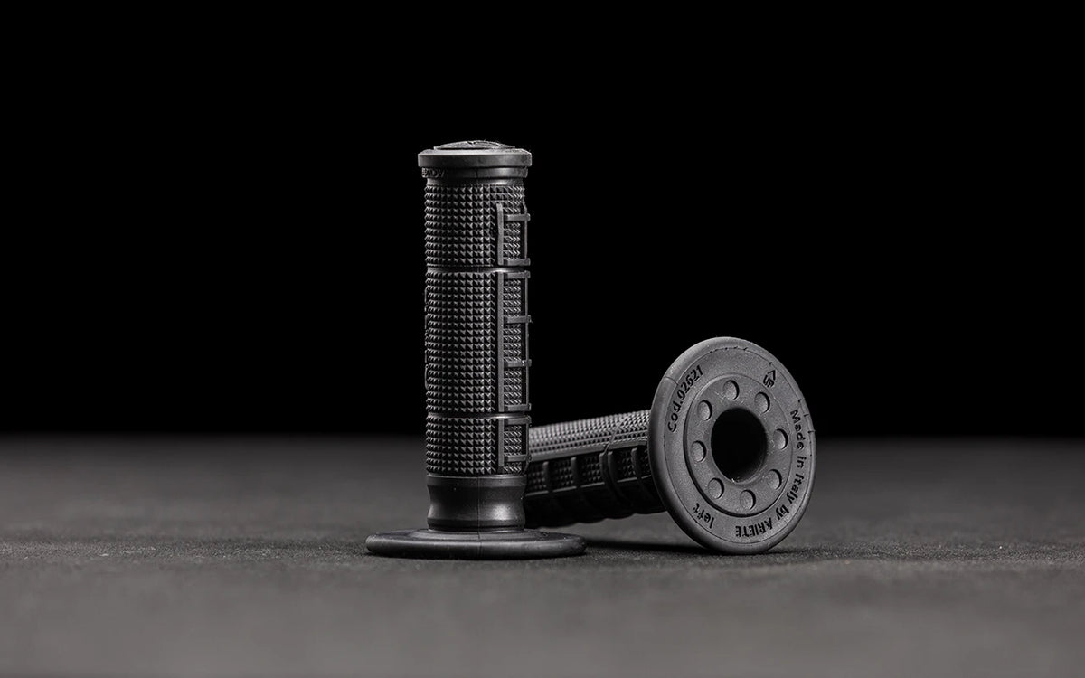 Stark Future Grips pair