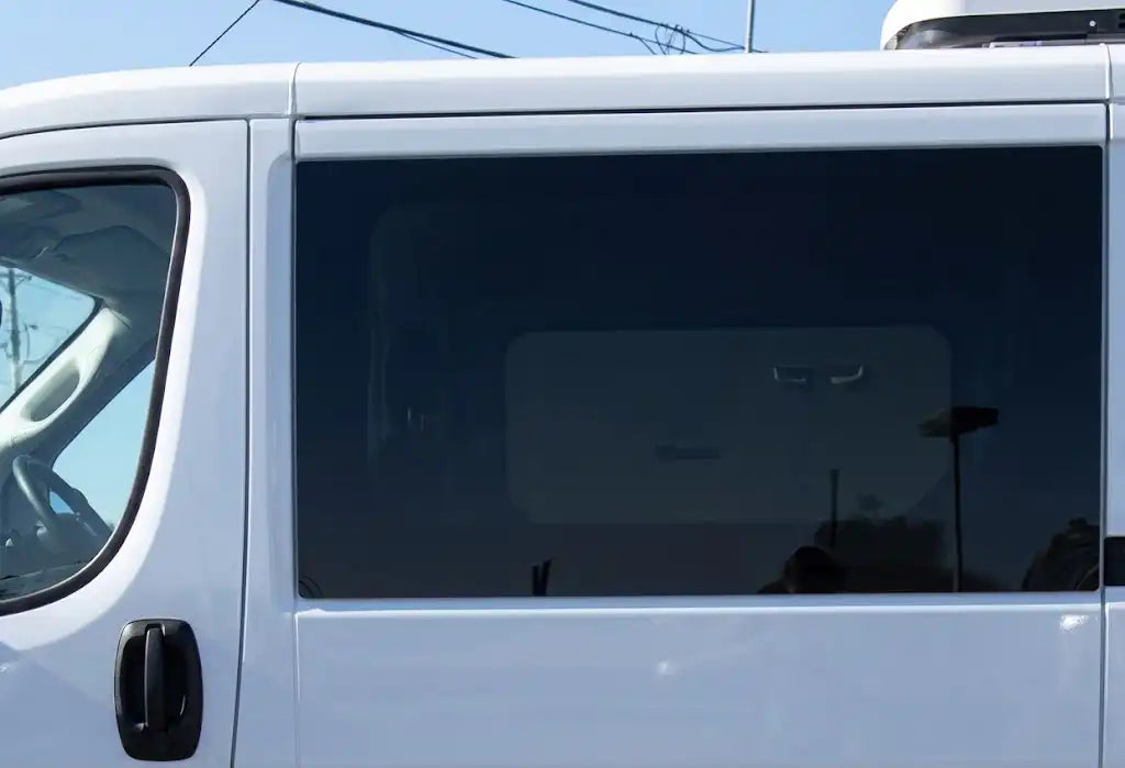 AM Auto PB07-B1S-P Solid Fixed Glass Oe Style Van Window