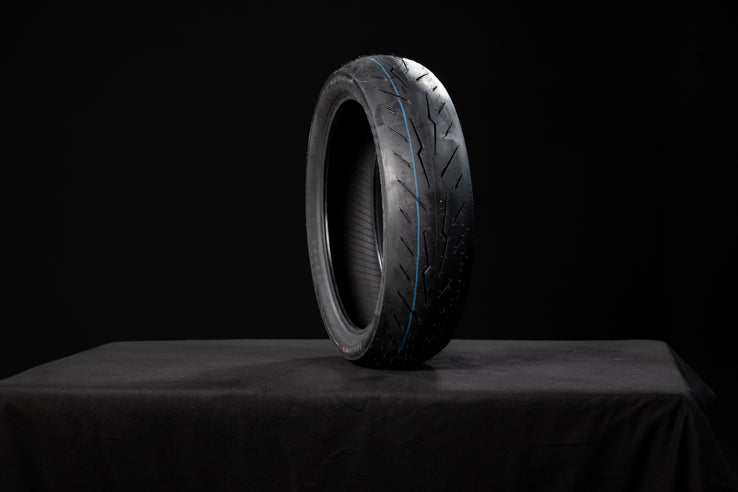 Stark Future Rear tire Pirelli Diablo Rosso IV 140/70-17 66H